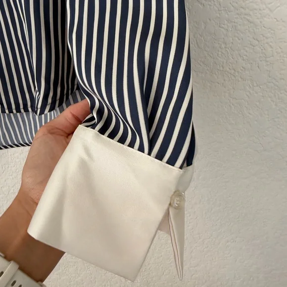 Evereve Julia Stripe Satin Shirt Medium - Picture 6 of 7